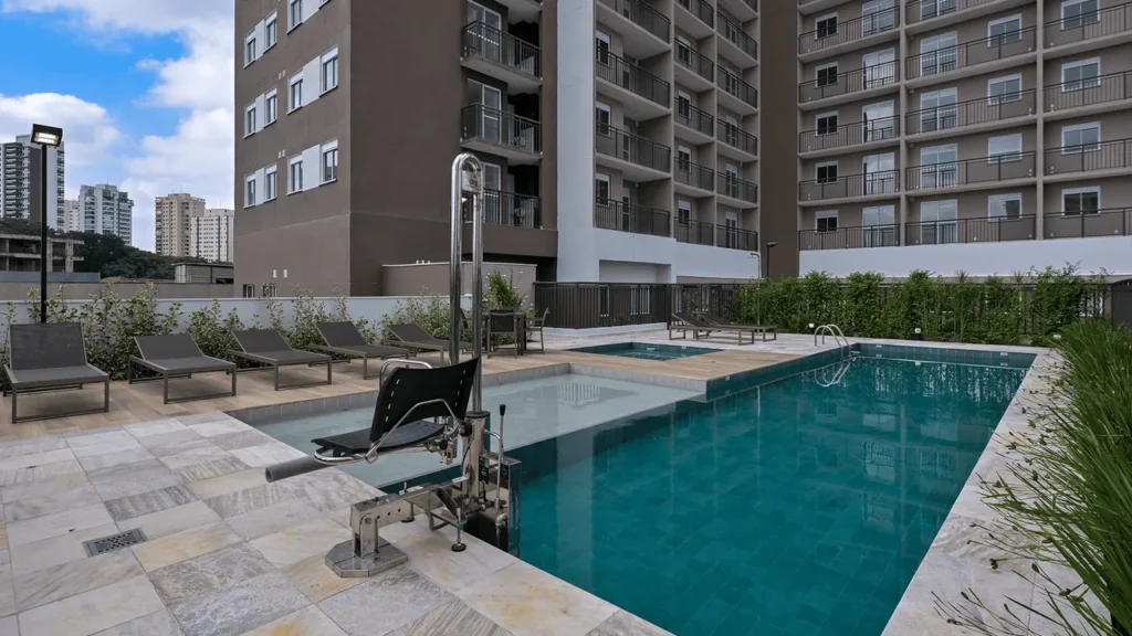 Pronto novo Santo Amaro: Piscina Viz (RUNNI), 1 quartos 28-30m²
